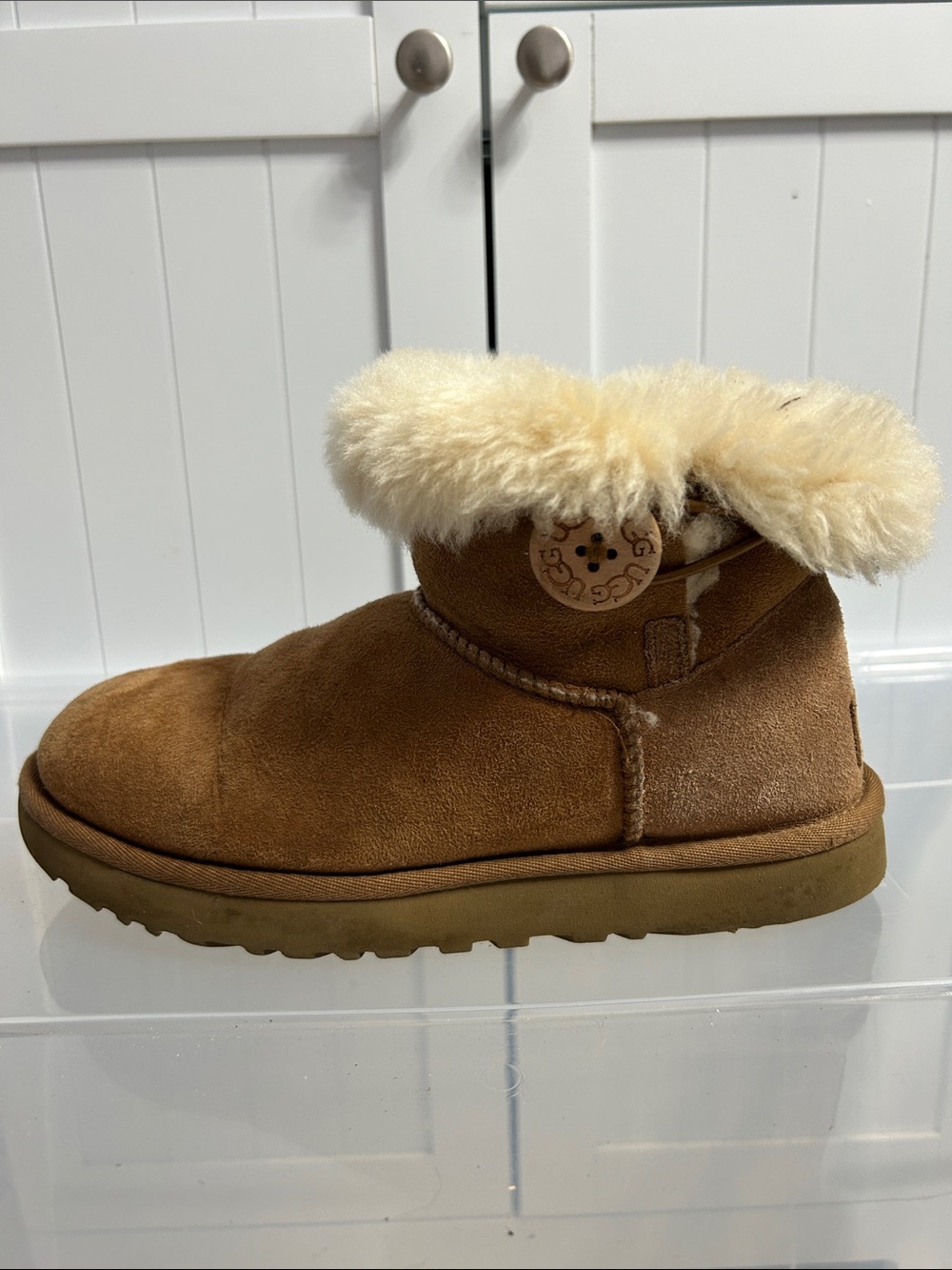 UGG Mini Bailey Button Boots in brown suede US 6 EUC